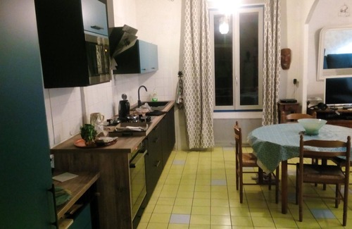 Reillanne Casa | Homerez - Bonita casa para 6 pers. con jardín y terraza en Reillanne