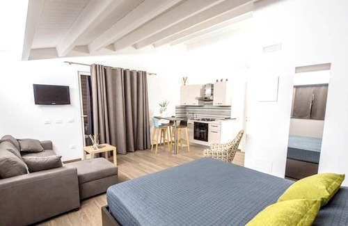 Comiso Apartamento | Homerez - Beautiful studio 16 km away from the beach for 4 ppl. at Comiso