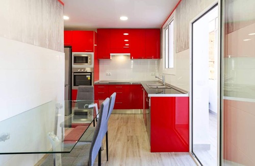 Reus Apartamento | Homerez - Big appartement for 9 ppl. with balcony at Reus