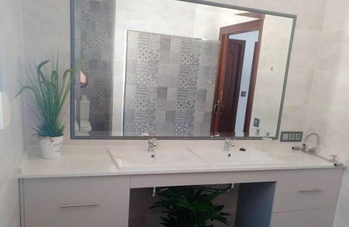 Prado del Rey Chalet De Esquí | Homerez - Chalet a la montaña para 11 pers. con piscina en Prado del Rey