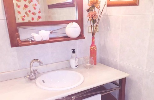Poio Chalet De Esquí | Homerez - Big chalet 3 km away from the beach for 12 ppl. with swimming-pool