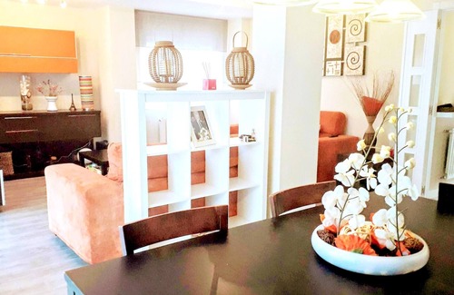 Rivas-Vaciamadrid Casa | Homerez - Grande casa para 10 pers. con jardín en Rivas-Vaciamadrid