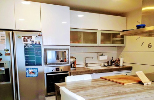 Rivas-Vaciamadrid Casa | Homerez - Big house for 10 ppl. with garden at Rivas-Vaciamadrid