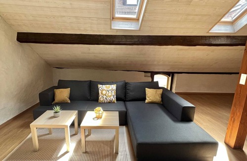 Pully Casa | Homerez - Big house 1 km away from the beach for 10 ppl. with terrace at Pully