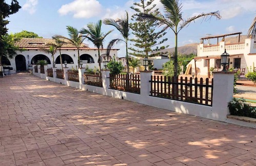 Torre-Pacheco Casa | Homerez - Casa a 10 km de la playa para 13 pers. con piscina en Torre-Pacheco