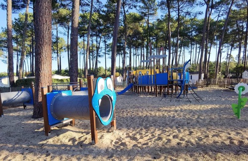 Saint-Julien-en-Born Casa | Homerez - Bonito bungaló a 4 km de la playa para 6 pers. con piscina compartida