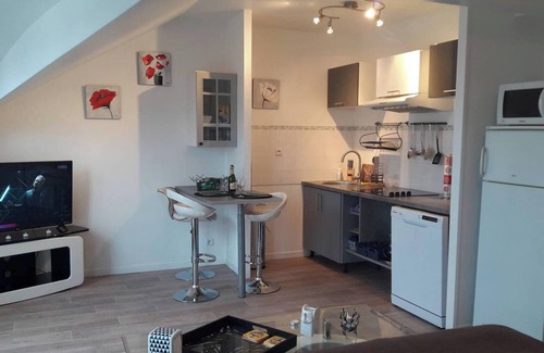 Petit Margny Apartamento | Homerez - Estudio central Compiègne