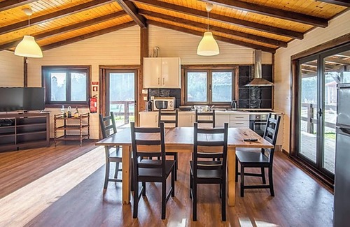 Branca Chalet De Esquí | Homerez - Chalet in Albergaria-a-Velha
