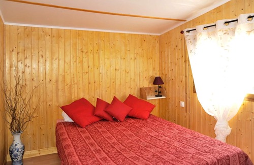 Potelieres Chalet De Esquí | Homerez - Chalet for 6 ppl. with shared pool, garden and terrace at Potelières
