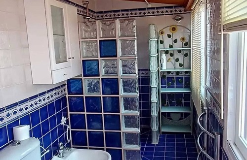 Benalmadena Costa Chalet De Esquí | Homerez - Chalet for 5 ppl. with sea view, garden and balcony at Benalmádena