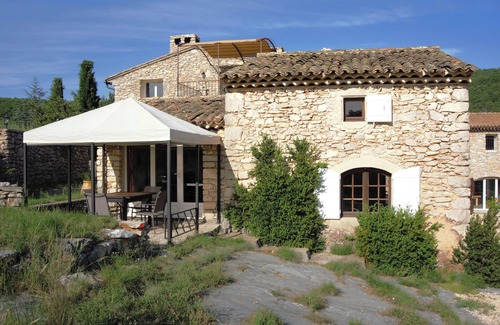 Simiane-la-Rotonde Casa | Homerez - Encantadora Casa en Simiane-la-Rotonde con piscina