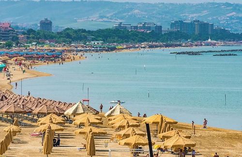 Pineta Apartamento | Homerez - Charming Flat Lungomare 85 sqm