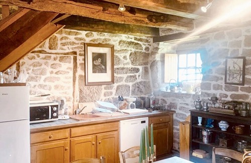 Chaumeil Casa | Homerez - Encantadora casa de granito en Chaumeil con jardín privado.