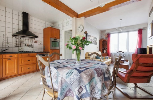 Gravelines Casa | Homerez - Casa encantadora en Gravelines con jardín y bicicletas disponibles