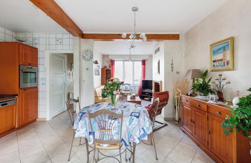 Gravelines Casa | Homerez - Casa encantadora en Gravelines con jardín y bicicletas disponibles