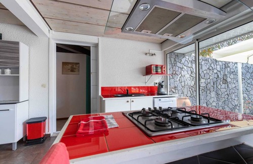 Petite-Ile Casa | Homerez - Charming house near Petite Île with private pool