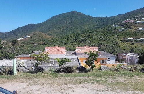 La Savane Casa | Homerez - Casa encantadora en La Savane con vista al mar