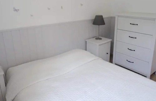 Begadan Casa | Homerez - Charming House in Bégadan with Shared Pool