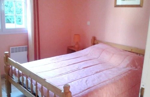 Begadan Casa | Homerez - Charming House in Bégadan with Shared Pool