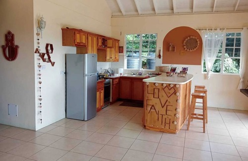 Trafalgar Casa | Homerez - Casa encantadora en Laudat con vistas al mar y montaña