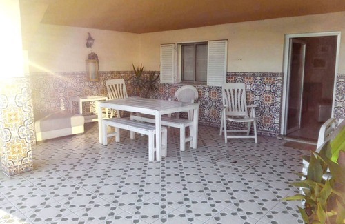 Vila Nova de Famalicao Casa | Homerez - Casa encantadora en Requião con piscina compartida