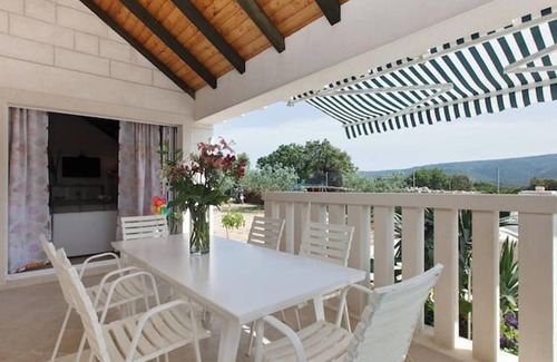 Pucisca Villa | Homerez - Villa encantadora en Pučišća con Piscina privada