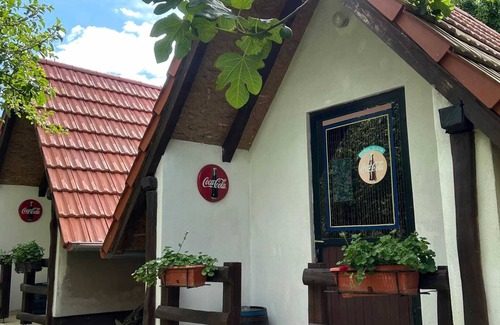 Kutina Casa | Homerez - Bungalow confortable en Kutina con jardín privado