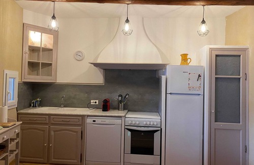 Caromb Villa | Homerez - Villa cómoda en Caromb con piscina privada