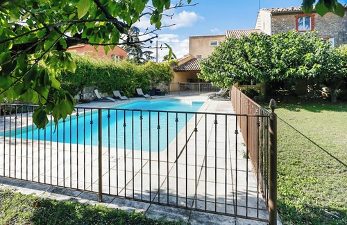 Caromb Villa | Homerez - Villa cómoda en Caromb con piscina privada