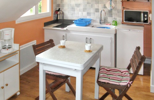 Salins-les-Bains Apartamento | Homerez - Apto acogedor Salins-les-Bains