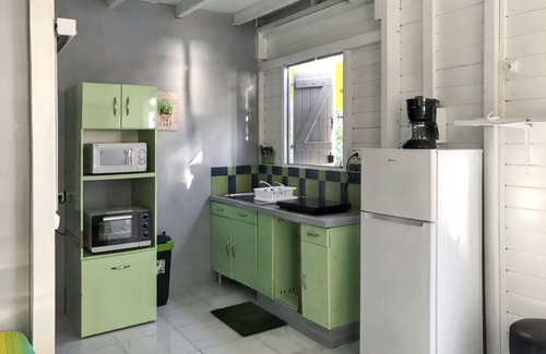 Le Carbet Apartamento | Homerez - Apto acog. Carbet, balcón, vista mar
