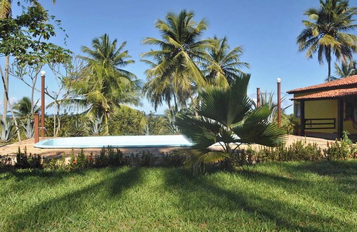 Barra do Jacuipe Chalet De Esquí | Homerez - Acogedor Chalet en el Corazón de Camaçari con Piscina Compartida