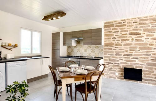 Fossemagne Casa | Homerez - Acogedora casa en Fossemagne con jardín y terraza