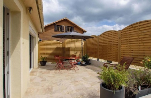 Fossemagne Casa | Homerez - Acogedora casa en Fossemagne con jardín y terraza