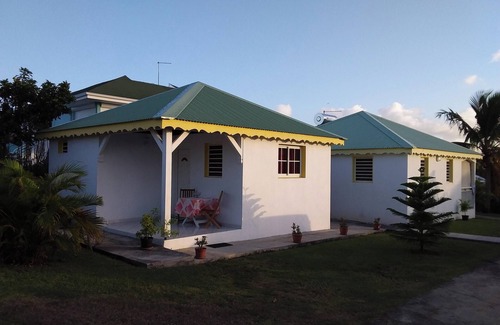 Damencourt Casa | Homerez - Casa acogedora en Le Moule con piscina compartida