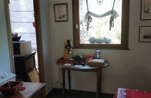 Viry Chalet De Esquí | Homerez - Acogedor chalet cerca de Viry con terraza y chimenea