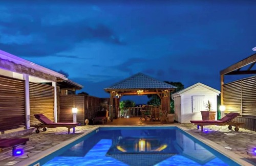 Anse-Bertrand Casa | Homerez - Casa acogedora con piscina en Anse-Bertrand