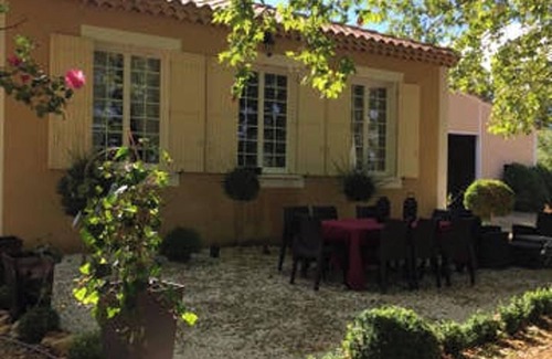 Arles Casa | Homerez - Casa acogedora en Arles con jardín y estacionamiento privado