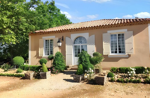 Arles Casa | Homerez - Casa acogedora en Arles con jardín y estacionamiento privado