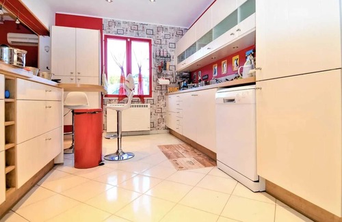 Eyragues Villa | Homerez - Encantadora Villa con Piscina Privada en Eyragues