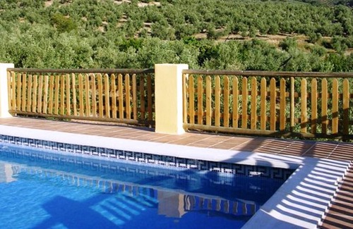 Montefrio Casa | Homerez - Casa para 6 pers. con piscina, jardín y terraza en Montefrío