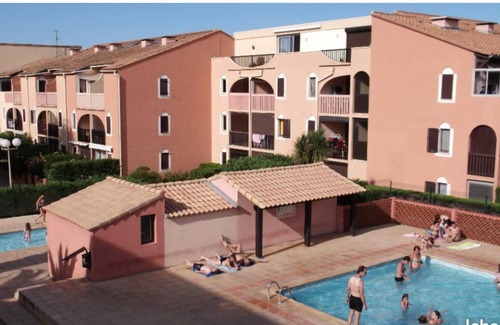 Les Arenes Apartamento | Homerez - Apartamento para 4 pers. con terraza y balcón en Canet-en-Roussillon