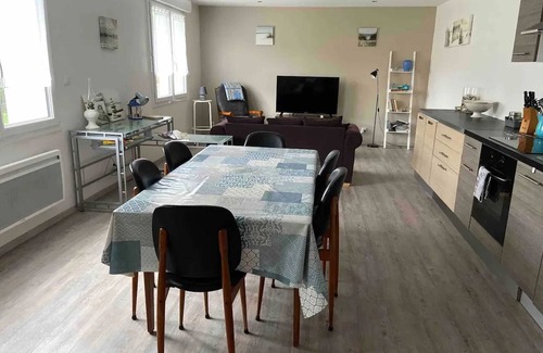 Pleherel-Plage-Vieux-Bourg Apartamento | Homerez - Apto. en Fréhel, jardín priv.