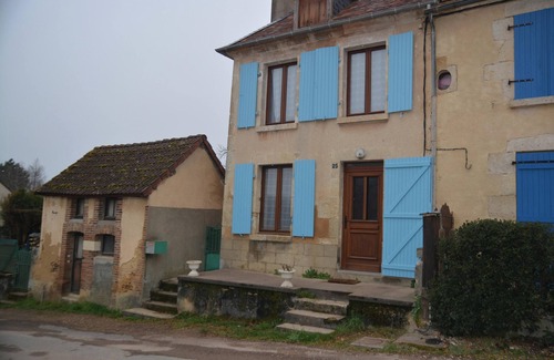 Saint-Amand-en-Puisaye Casa | Homerez - Casa en Saint-Amand-en-Puisaye