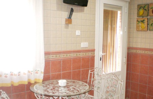 Castellar de Santiago Casa | Homerez - Casa a 15 km de la playa para 8 pers. en Castellar de Santiago