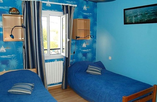 Castelnau-Montratier-Sainte-Alauzie Casa | Homerez - House for 7 ppl. with jacuzzi and garden at Castelnau-Montratier