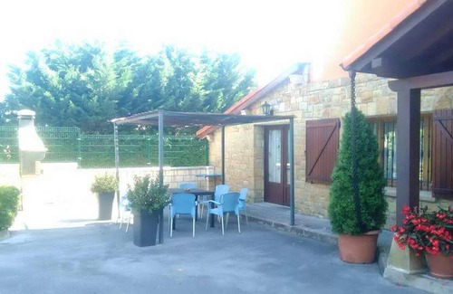 Gamiz-Fika Casa | Homerez - Casa a 16 km de la playa para 14 pers. con terraza en Gámiz-Fica