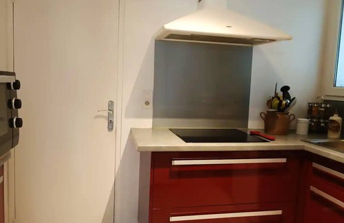 Lisle-sur-Tarn Casa | Homerez - Casa para 4 pers. con jacuzzi, jardín y terraza en Lisle-sur-Tarn