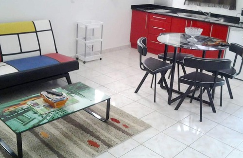 Damencourt Casa | Homerez - Casa para 5 pers. con piscina compartida, jardín y terraza en Le Moule