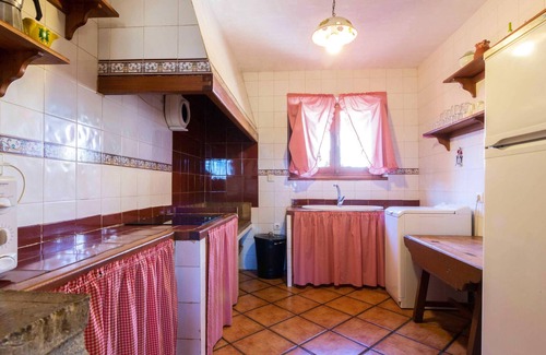 Caravaca de la Cruz Casa | Homerez - Casa para 8 pers. con piscina compartida y jacuzzi en Noguericas